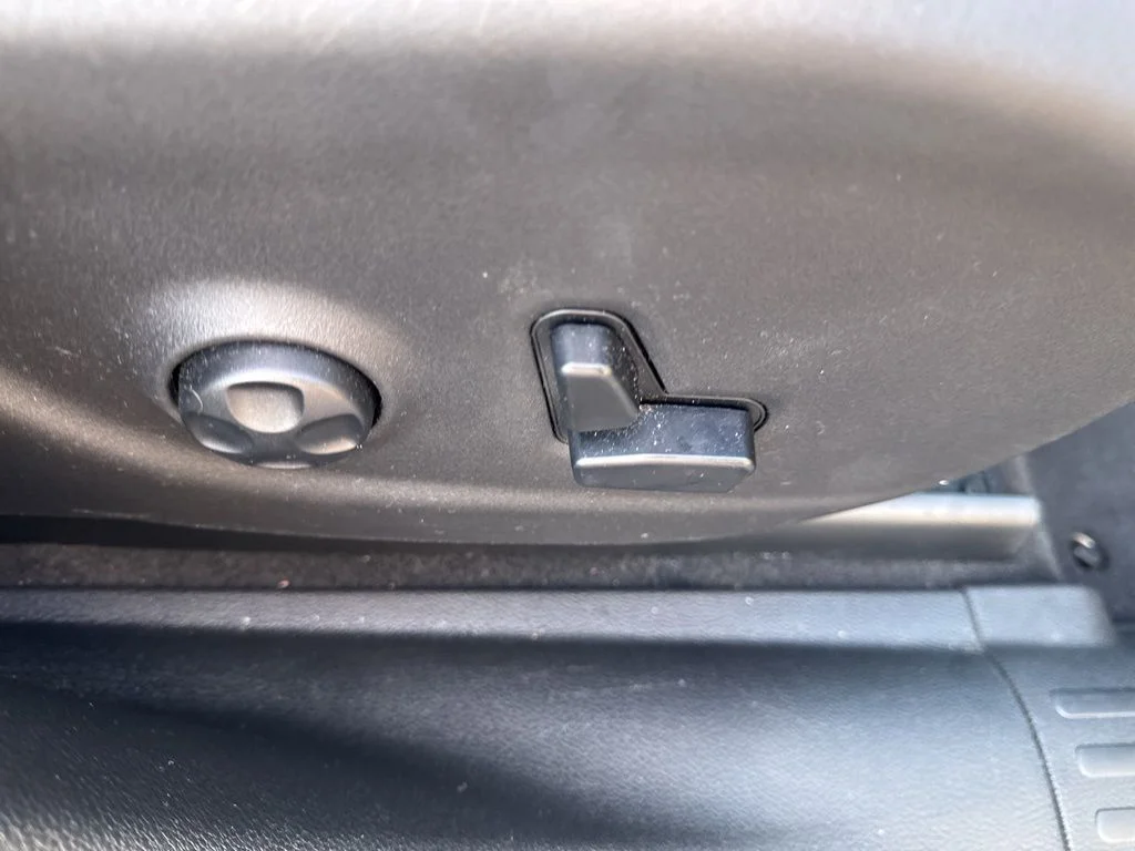 Used 2021 Green Jeep Latitude Lux image 37