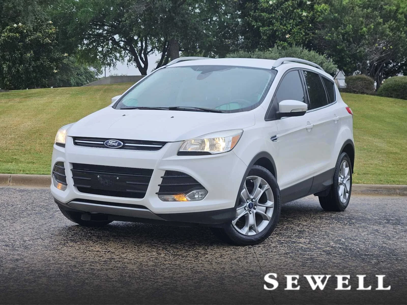 2014 Ford Escape Titanium's photo
