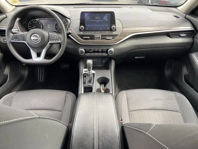 2025 Nissan Altima SV - Photo 12