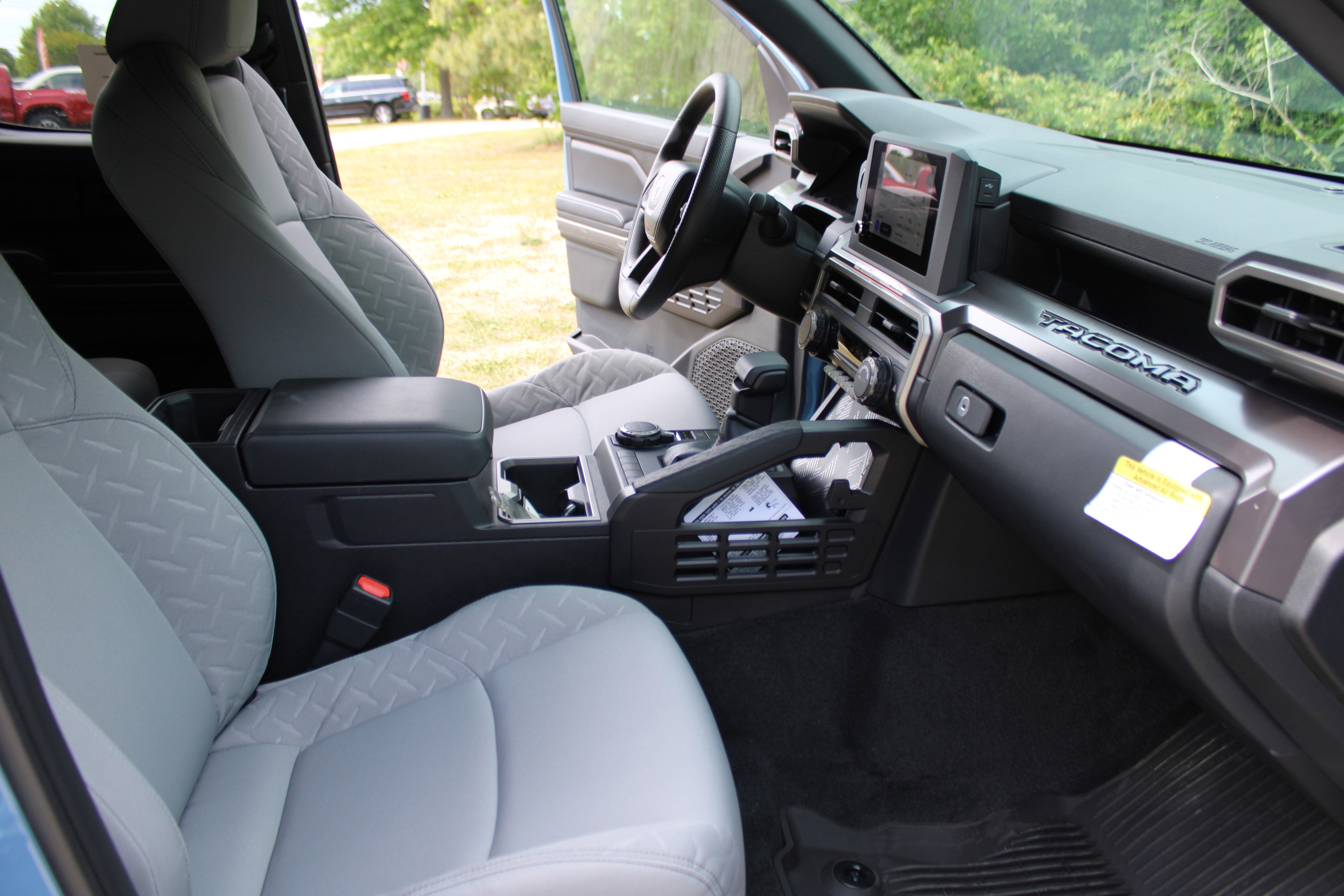2026 Toyota Tacoma SR5 - Photo 20