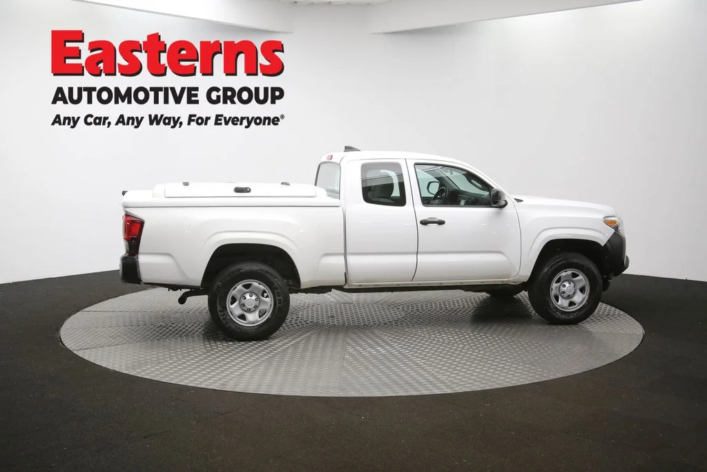 Used 2018 White Toyota SR image 41