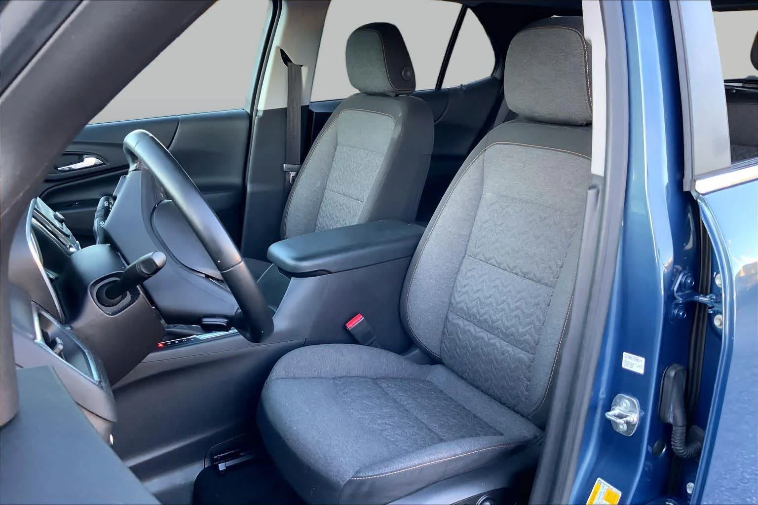 Used 2024 Lakeshore Blue Metallic Chevrolet LT image 7