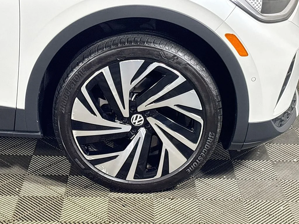Certified Used 2025  Volkswagen Pro S Plus image 24
