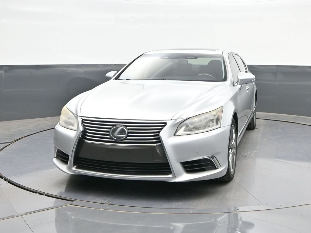 Used 2013 Silver Lexus 460 L image 27