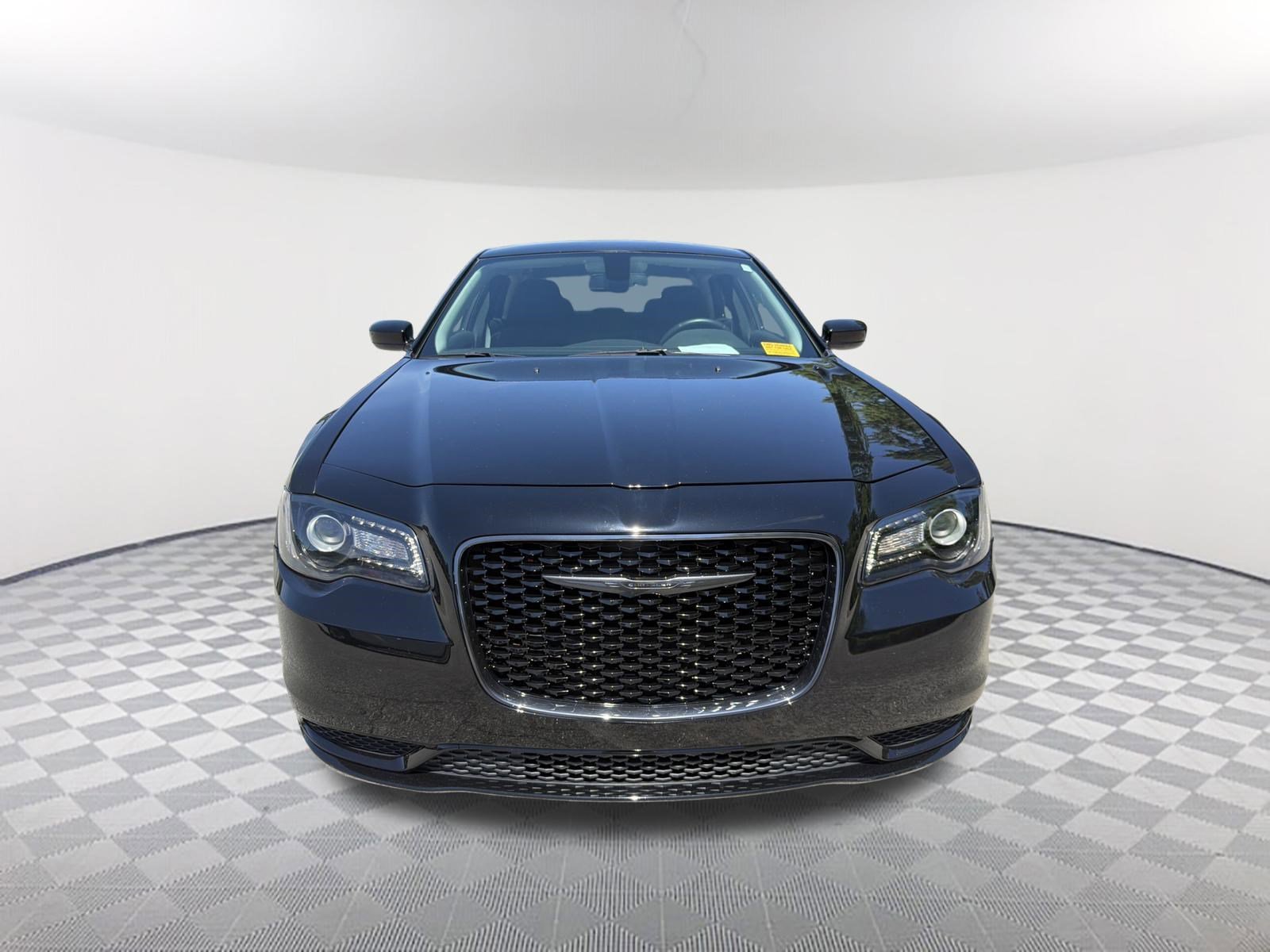 2022 Chrysler 300 Touring - Photo 9