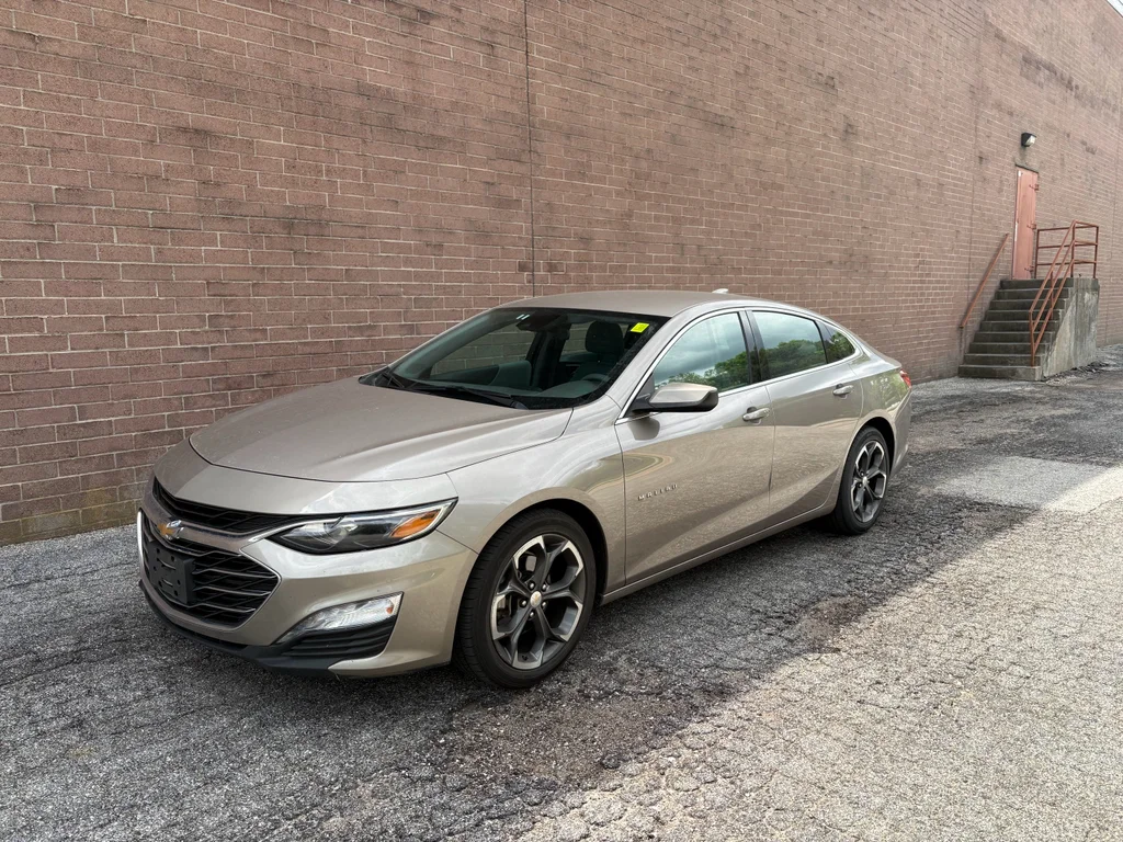 Used 2023 Gray Metallic Chevrolet LT image 1