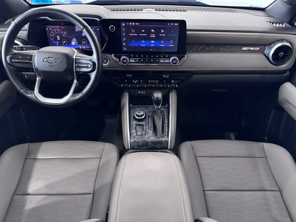 2025 Chevrolet Colorado ZR2 - Photo 13