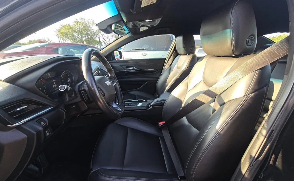 Used 2022 BLACK RAVEN Cadillac Luxury image 5