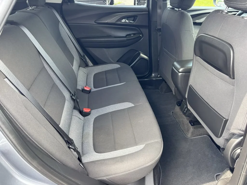 Used 2021 SATIN STEEL METALLIC Chevrolet LT image 19