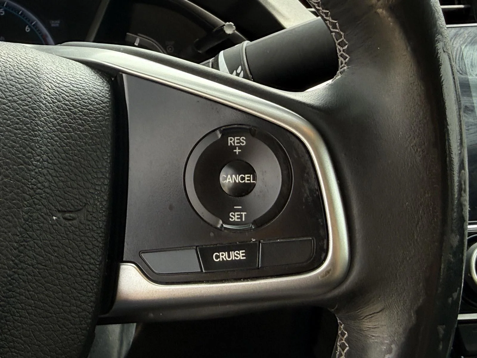 Used 2018 Aegean Blue Metallic Honda EX-L image 19