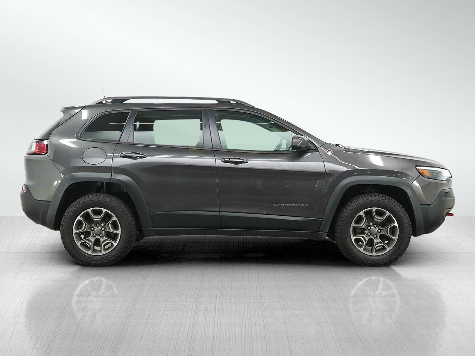 Used 2020 Granite Crystal Metallic Clearcoat Jeep Trailhawk image 6