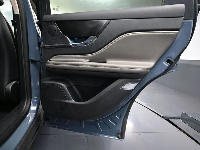 Used 2023 Blue Lincoln Reserve image 39