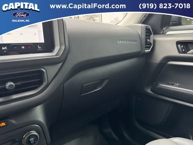 Used 2025 Blue Ford Badlands image 28