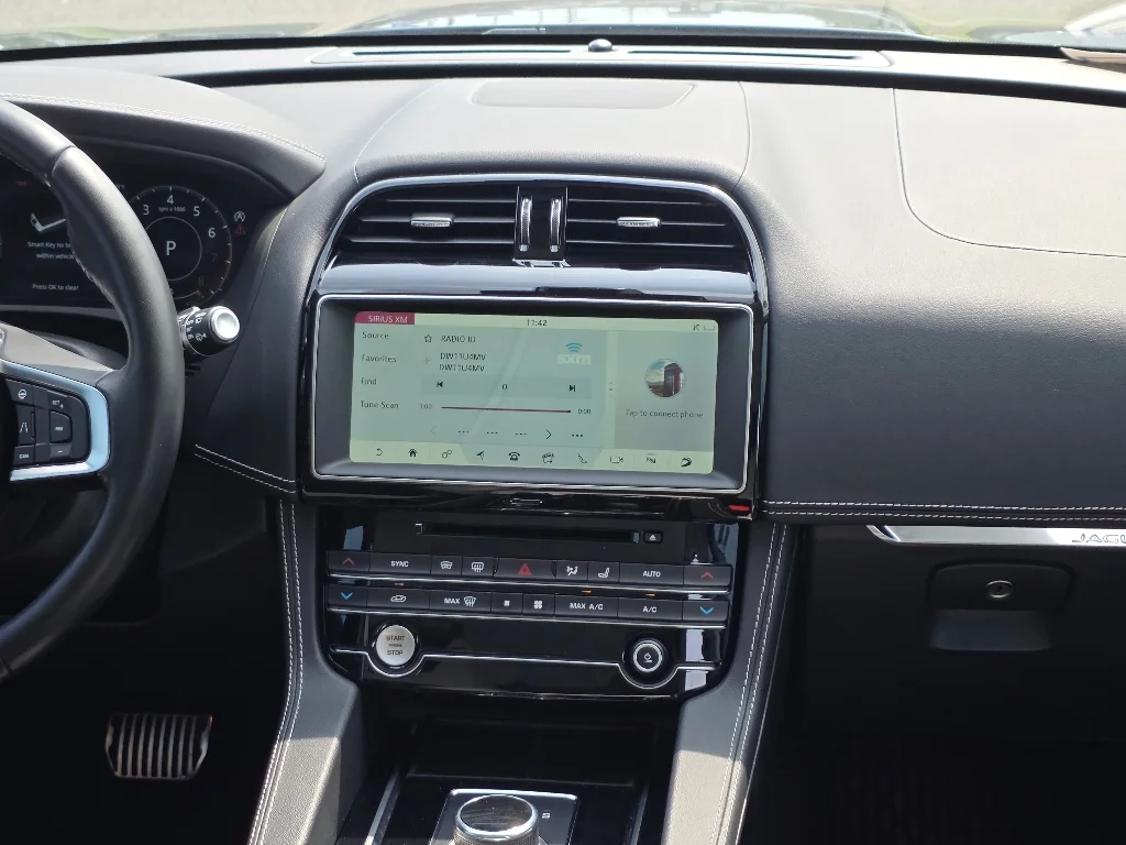 Used 2019 Black Jaguar S image 3