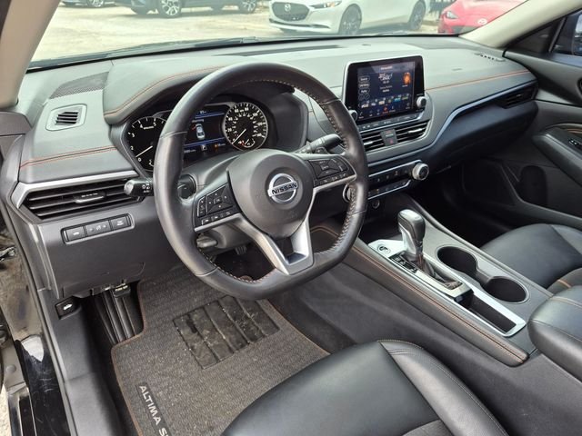 Used 2022 Black Nissan 2.5 SR image 31