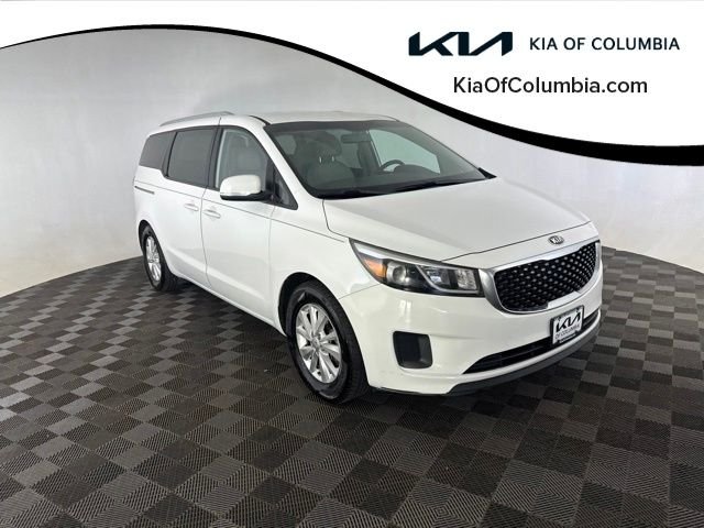 Used 2015 White Kia LX image 1