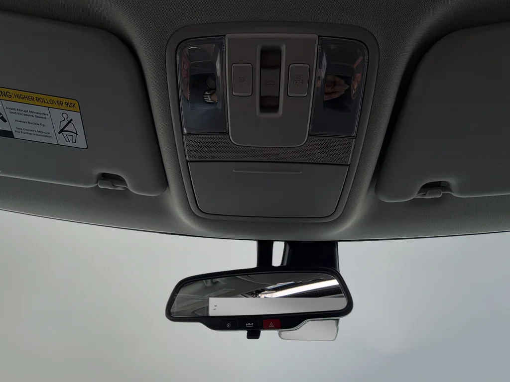 Used 2025 White Kia GT-Line image 26
