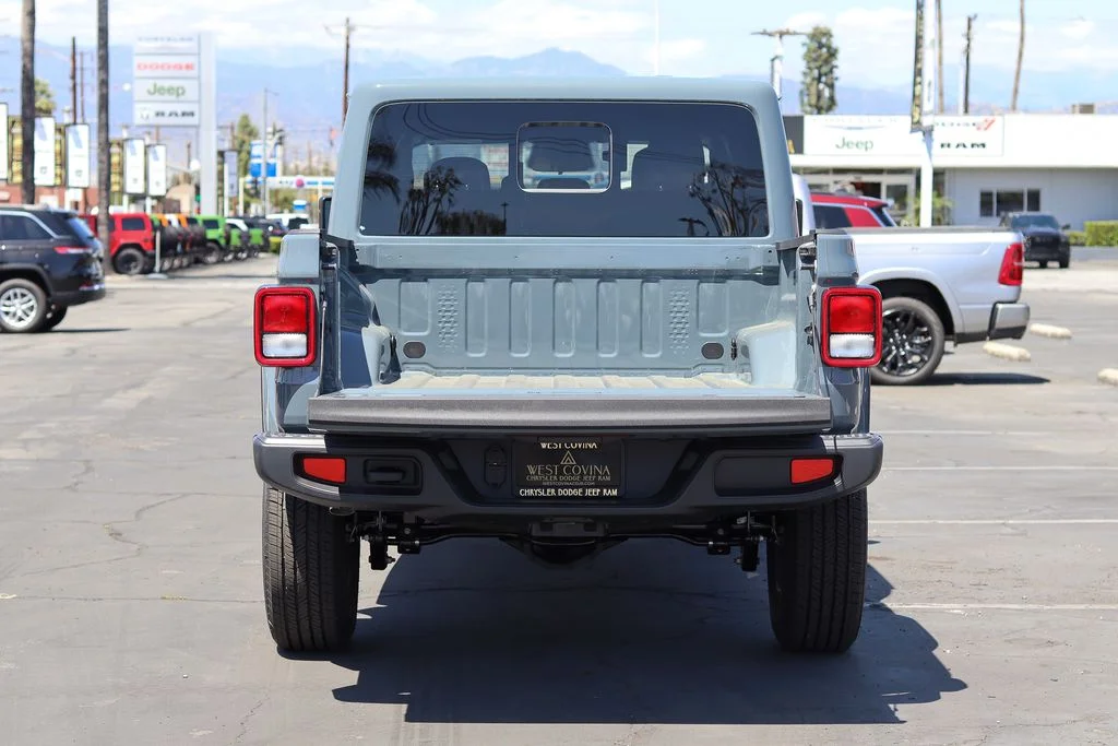 New 2026 Anvil Clear-Coat Exterior Paint Jeep Sahara image 9