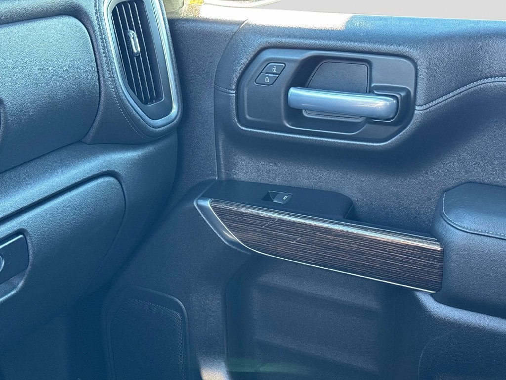 Used 2019 Silver GMC SLE image 30