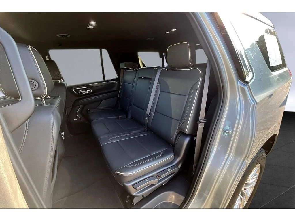 Used 2024 Sterling Metallic GMC SLT image 18