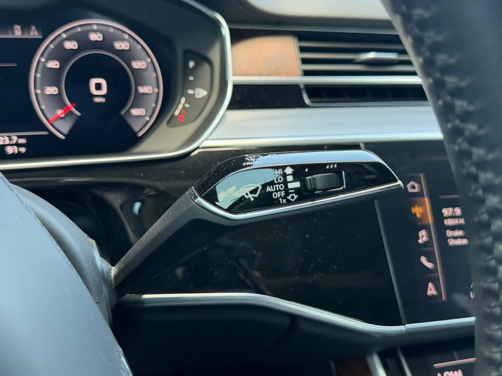 Used 2019 Glacier White Metallic Audi L 55 (Tiptronic) (No Longer Available Fo image 16