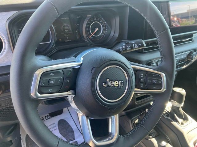 Certified Used 2025 Bright White Clearcoat Jeep Sahara image 15
