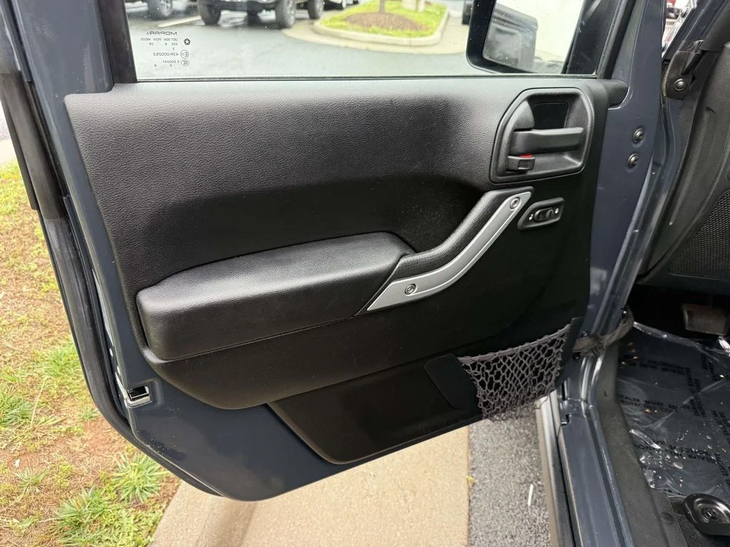Used 2017 Black Jeep Unlimited Rubicon image 31