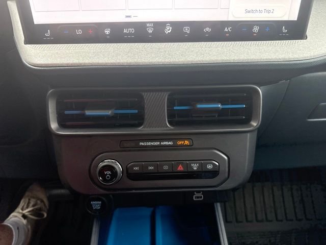 Used 2025 Gray Ford XLT image 36