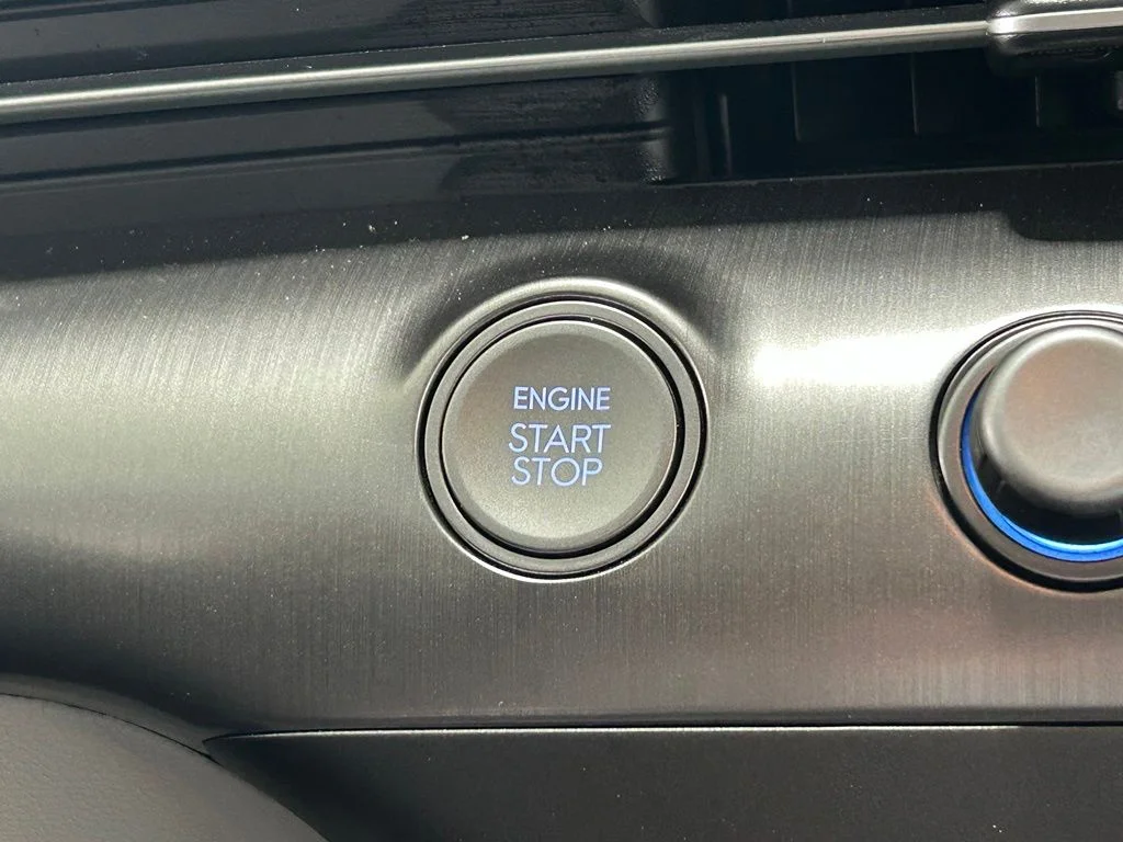 Used 2024 Mirage Green Hyundai SEL image 15
