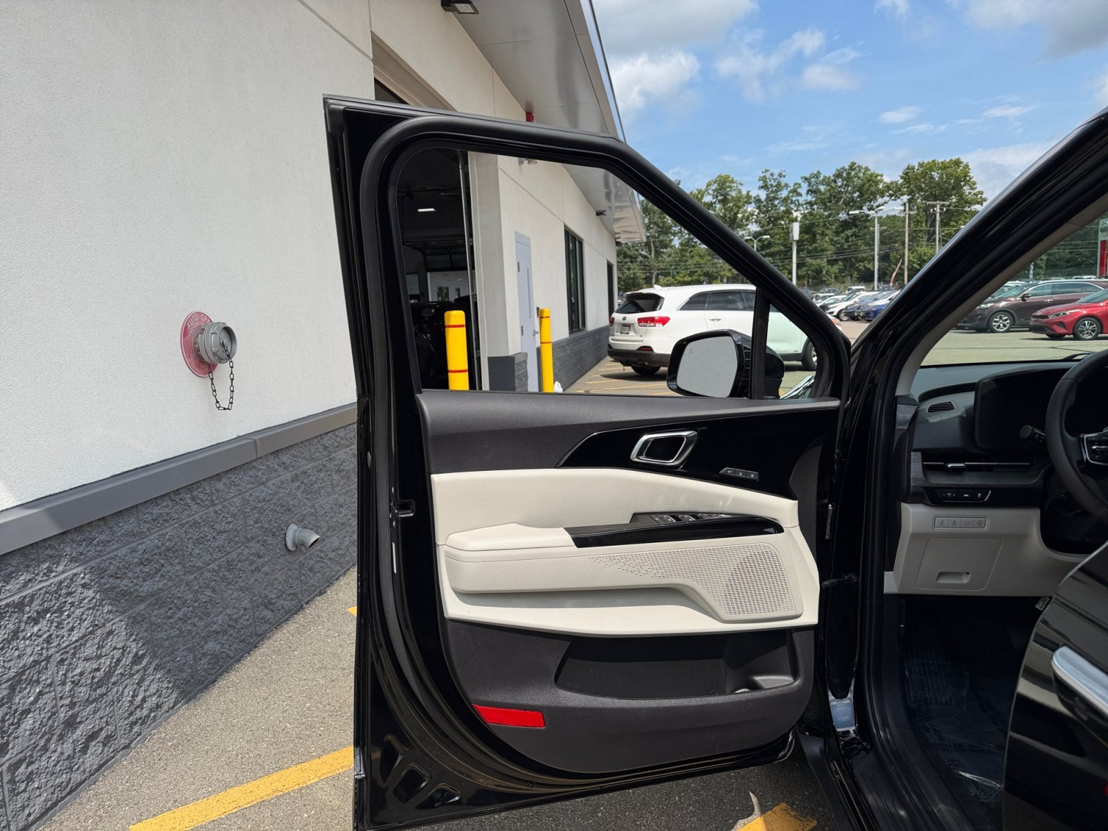 Used 2024 Aurora Black Pearl Kia SX image 28