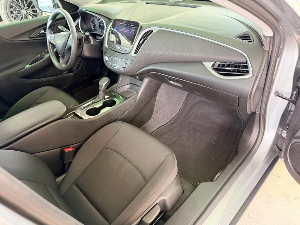 Used 2025 Gray Chevrolet LT image 35