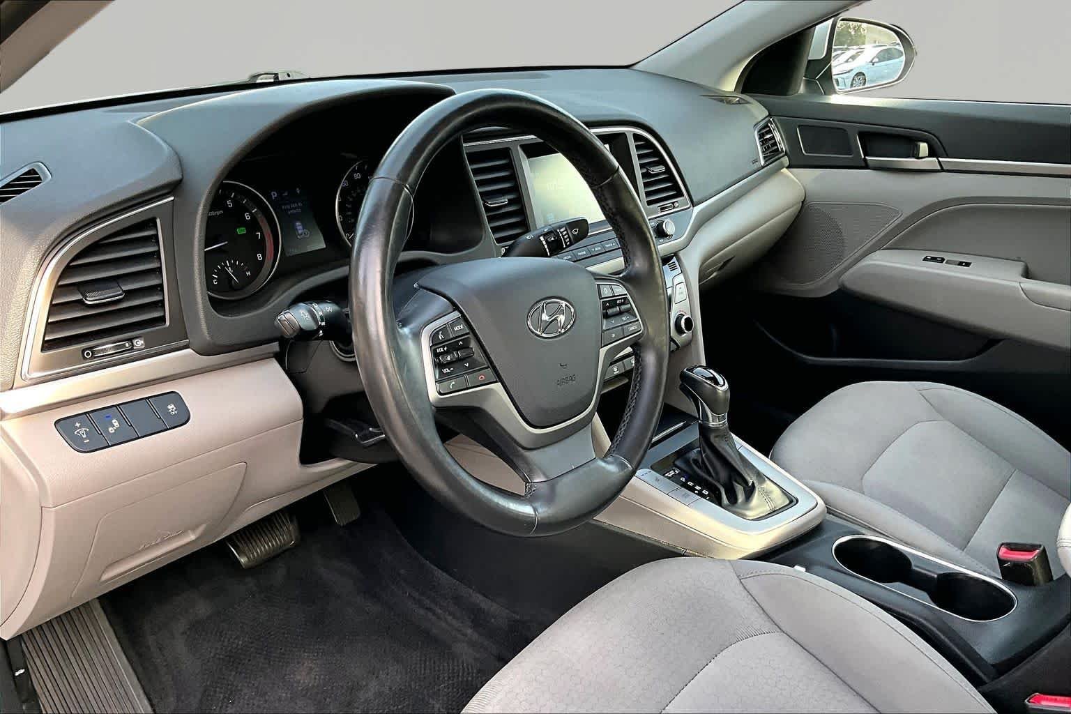 Used 2017 Symphony Silver Hyundai SE image 18