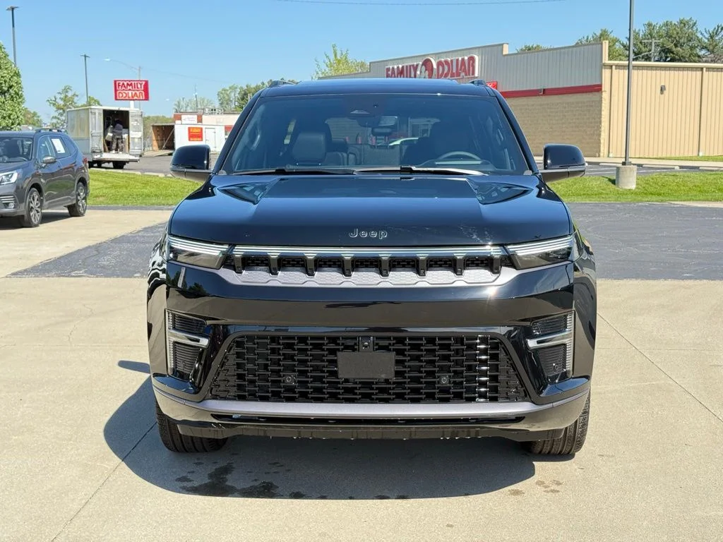 New 2026 High Gloss Black Exterior Paint Jeep Limited Reserve image 2