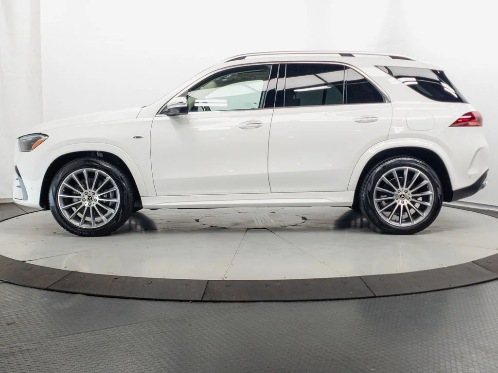 Used 2025 Polar White Mercedes-Benz GLE 450e image 4