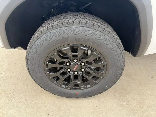 New 2026 White GMC Elevation image 9