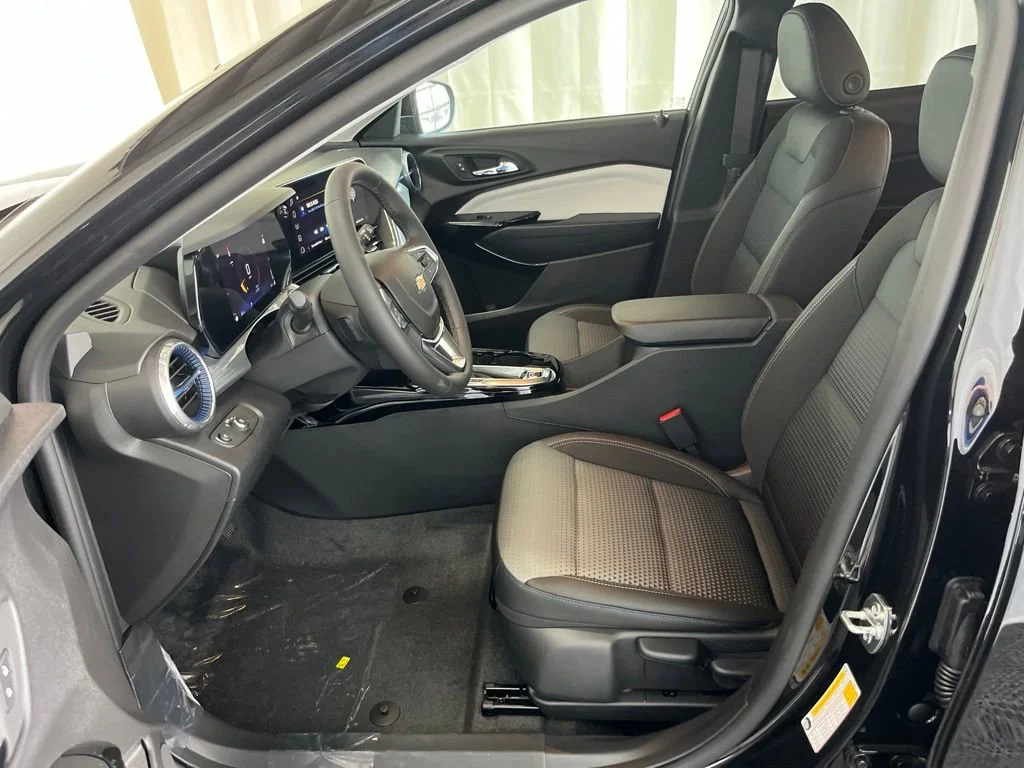 New 2026 Mosaic Black Metallic Chevrolet LT image 3