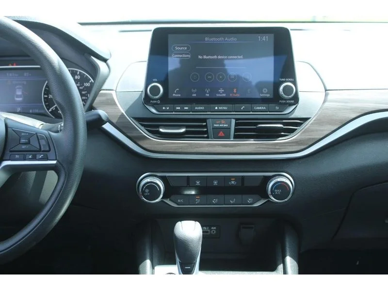 2025 Nissan Altima SV - Photo 15