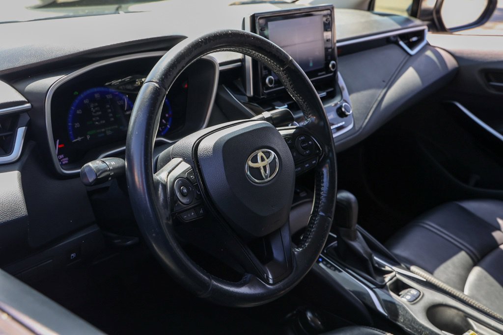 Used 2022  Toyota LE image 14