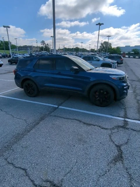 Used 2020 Blue Ford ST image 12