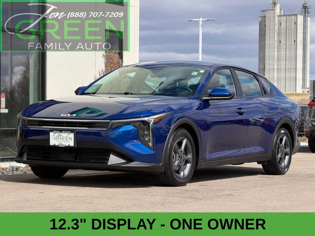 2025 Kia K4 LXS AT's photo