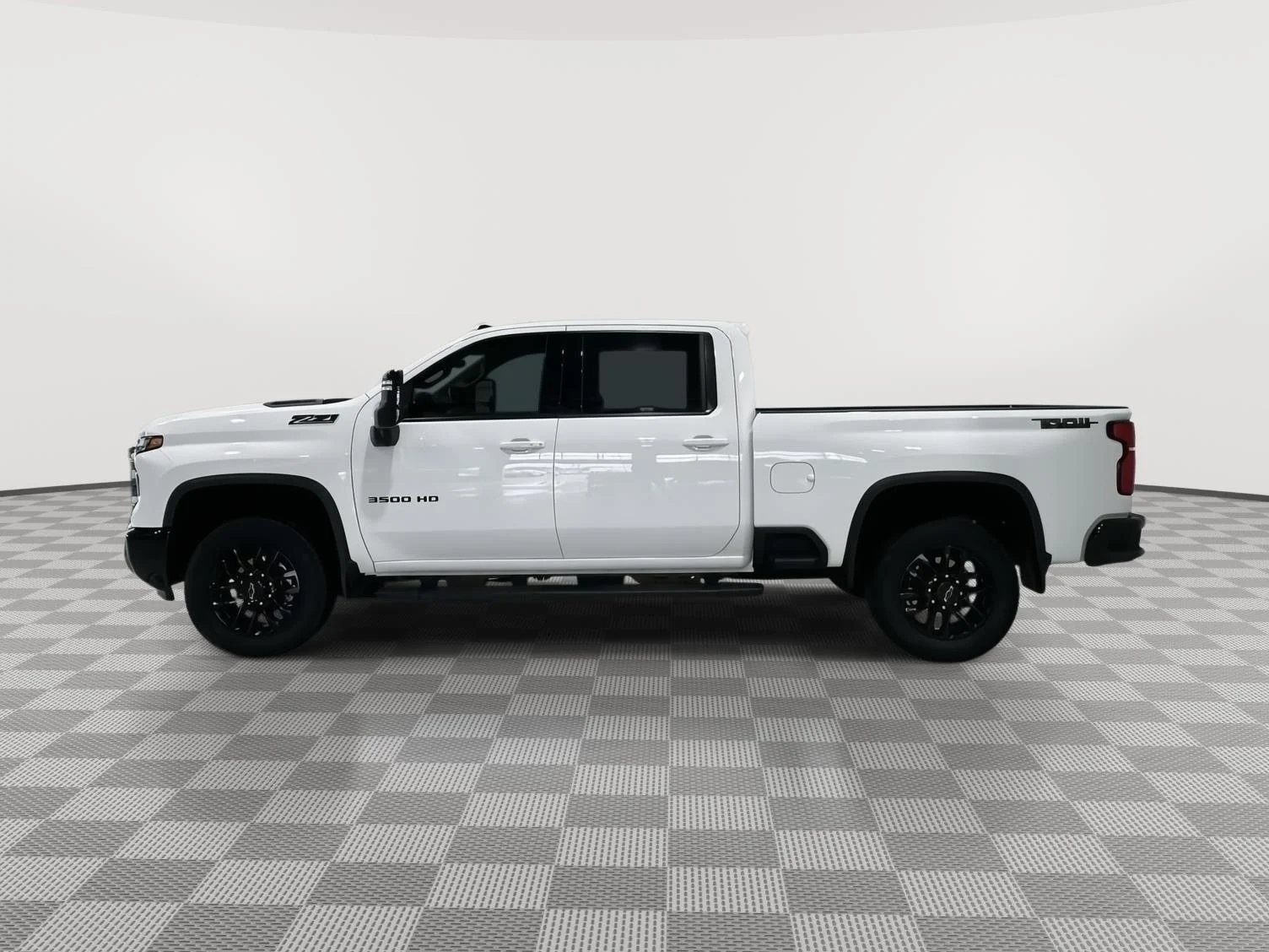 Used 2025 Chevrolet Silverado 3500HD LTZ with VIN 2GC4KUEY5S1166443 for sale in Alexandria, Minnesota