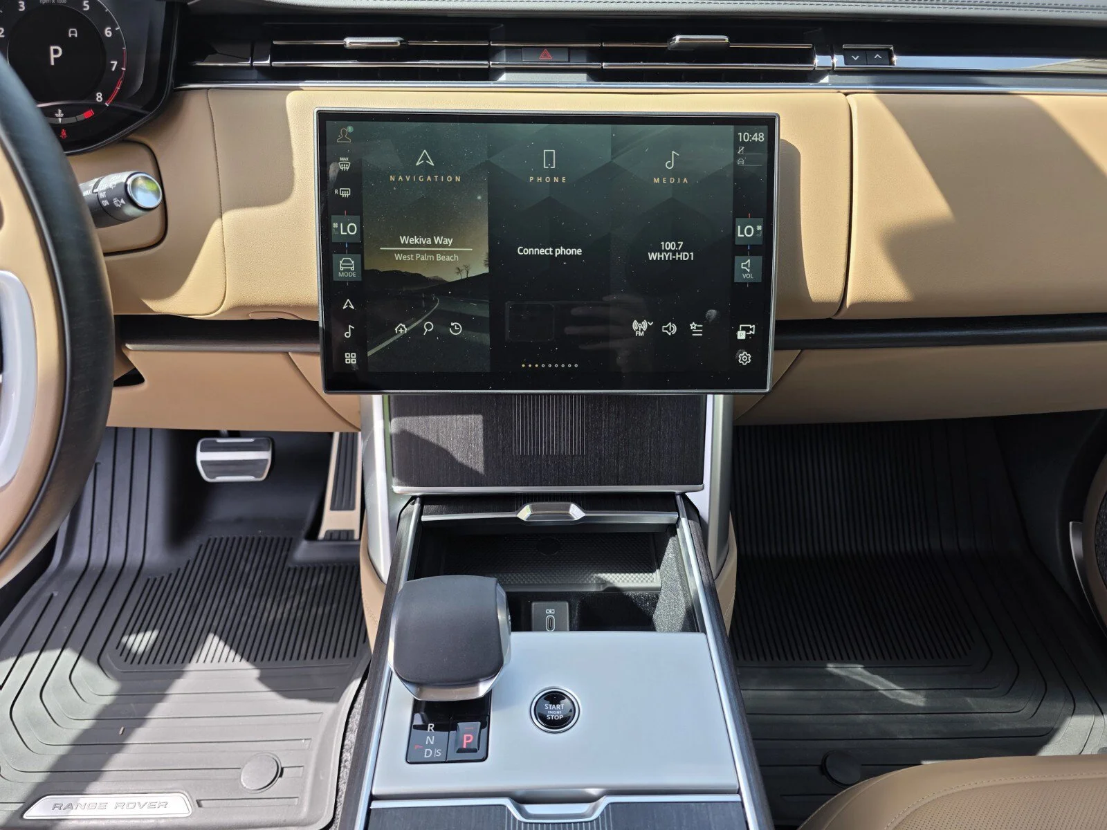 New 2026 Obsidian Black SV Bespoke Ultra Metallic Satin Land Rover P530 Autobiography image 15