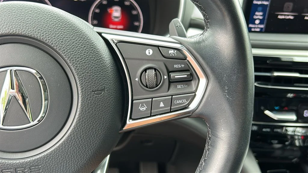 Used 2025  Acura Technology Package image 14