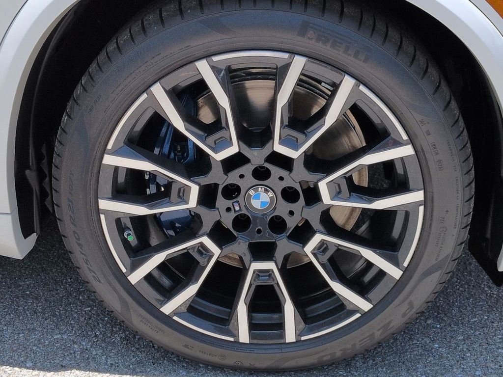 New 2026 Mineral White Metallic BMW xDrive50e image 11