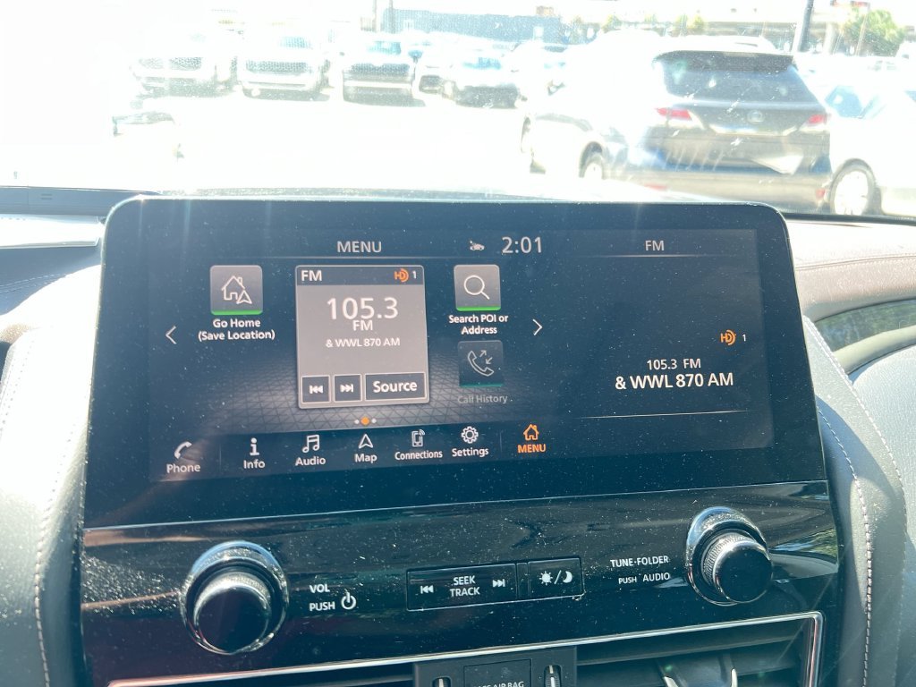 Used 2023 Black Nissan Platinum image 12