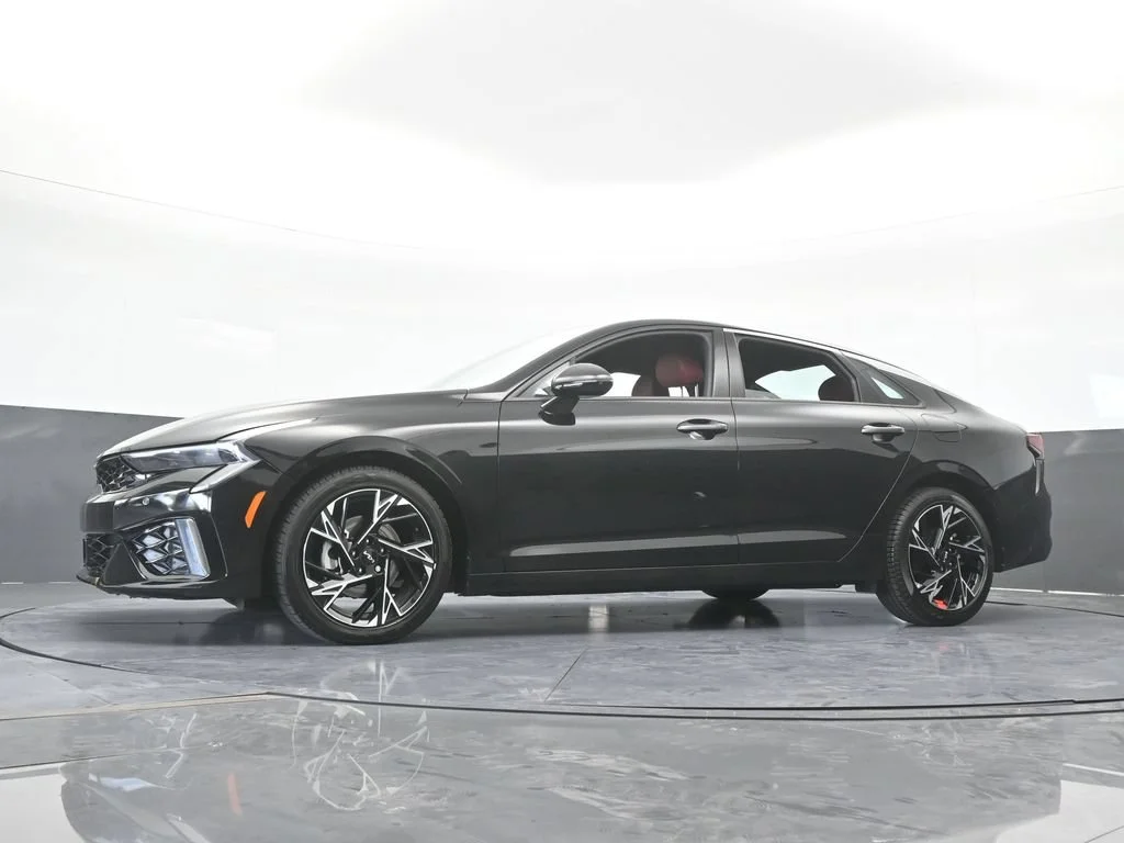 Used 2026 Aurora Black Kia GT-Line image 57