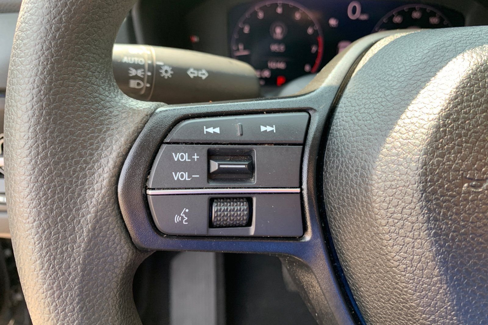 Certified Used 2024 Gray Honda EX image 27