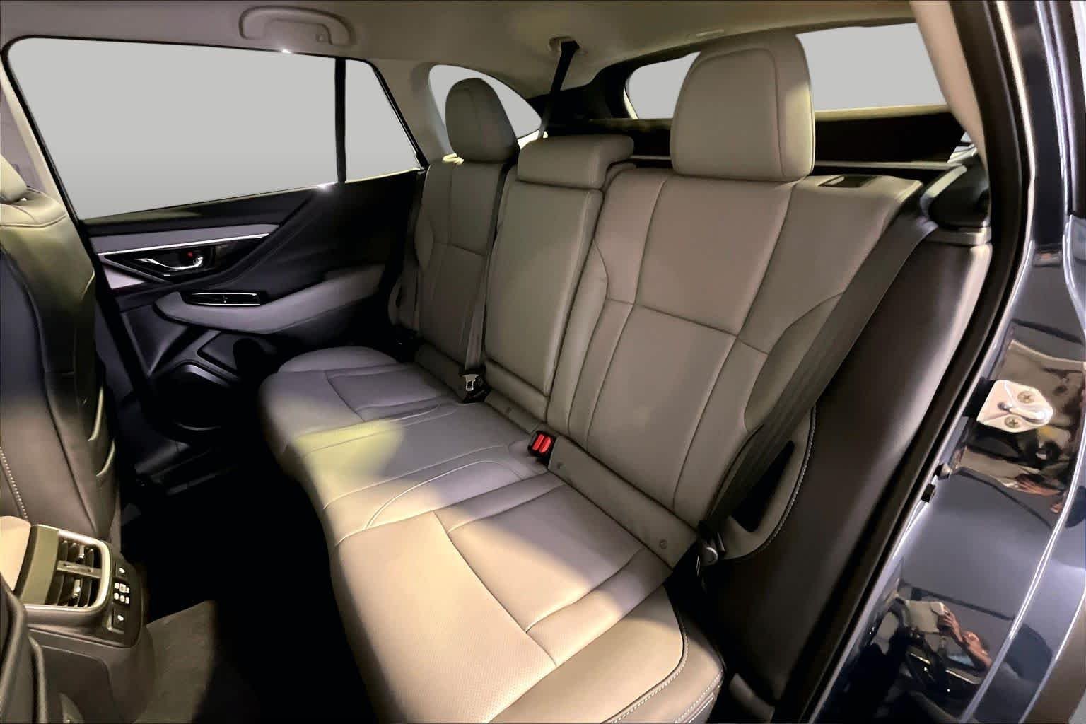 Used 2025 Cosmic Blue Pearl Subaru Limited image 20