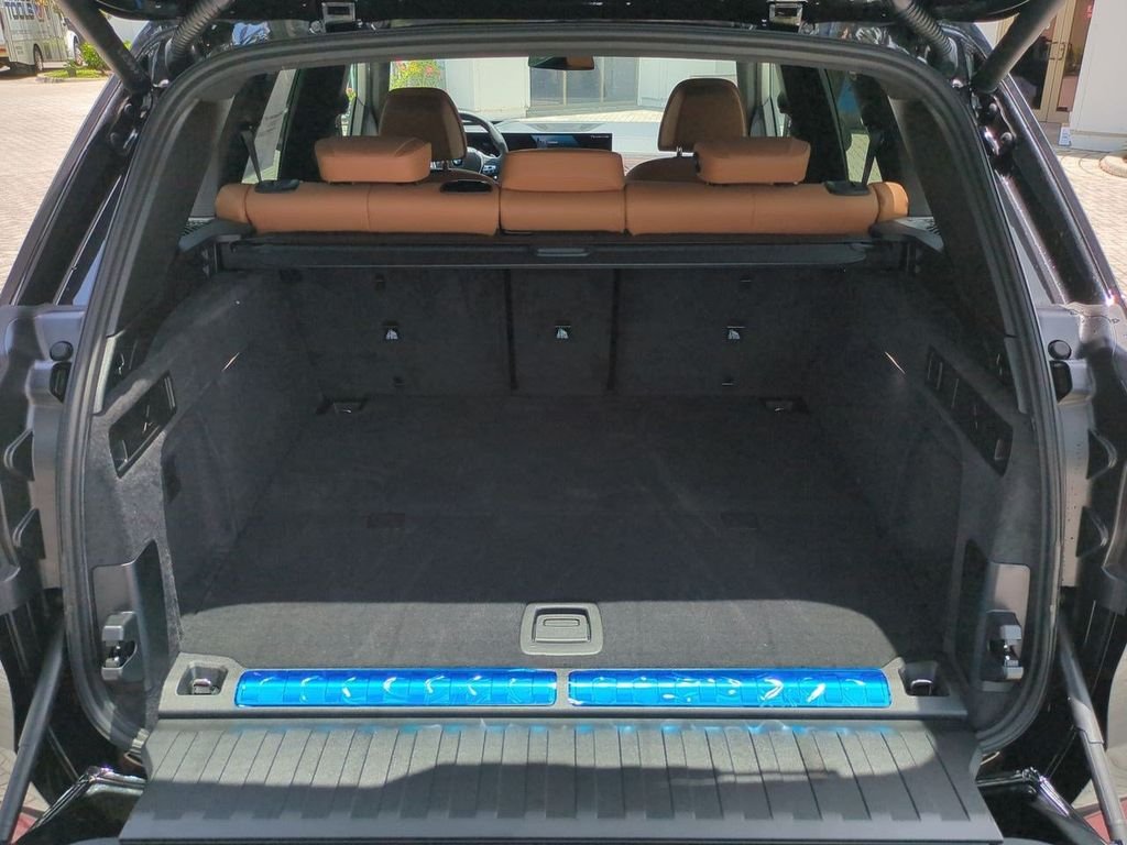 New 2026 Black Sapphire Metallic BMW xDrive50e image 13