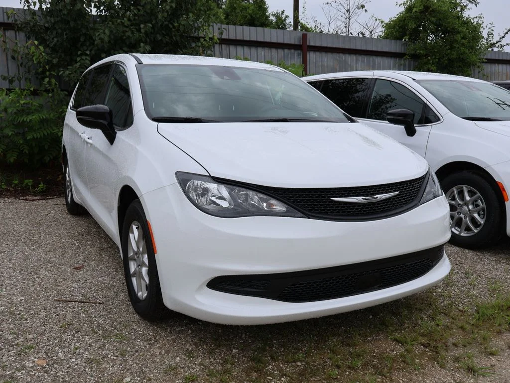 New 2027 Bright White Clear-Coat Exterior Paint Chrysler LX image 16